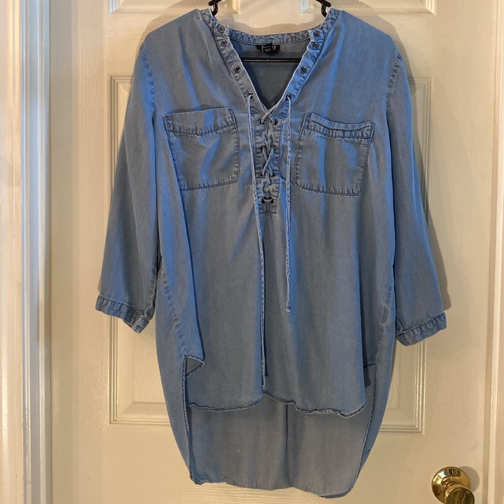 a.n.a Blue Denim Gardener Artist 3/4 Sleeve Tie Front Blouse Shirt Top - Picture 2 of 16